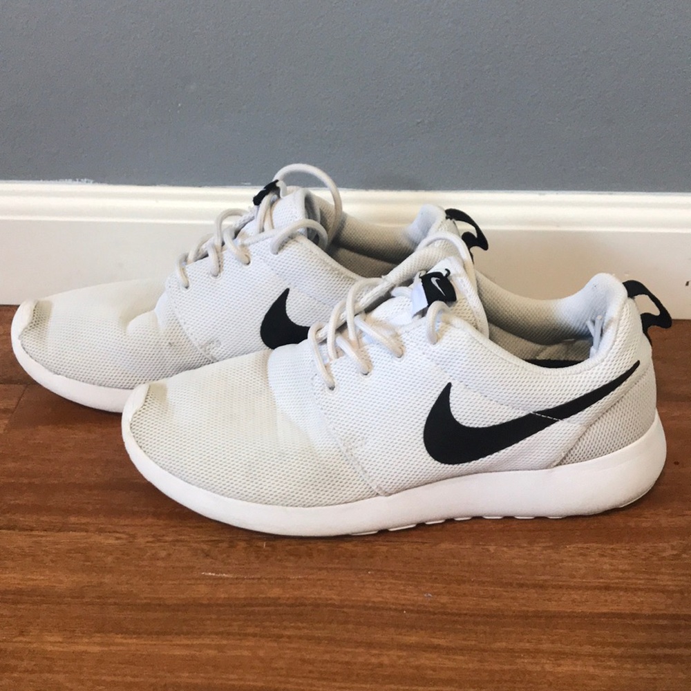 Women’s White Nike Roshe 1 Shoes